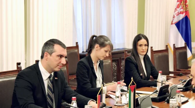IZVOR: PINK.RS, FOTO: NARODNA SKUPŠTINA, KABINET PREDSEDNIKA