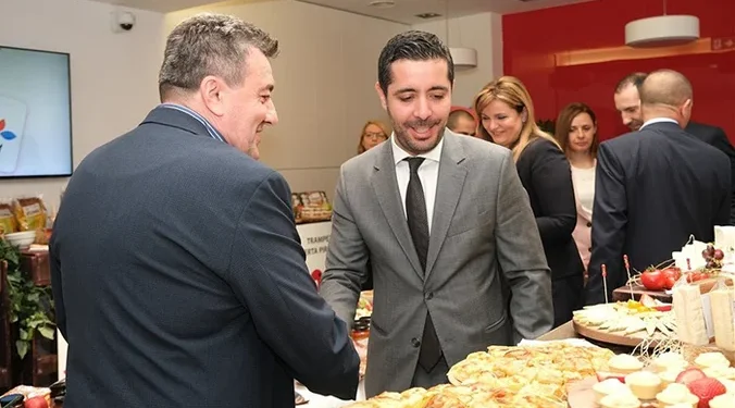 IZVOR: TANJUG, FOTO: INSTAGRAM.COM/TOMAMOMIROVIC