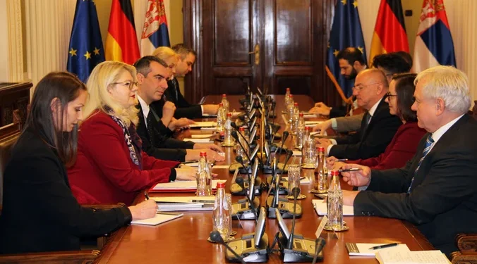 IZVOR: PINK.RS, FOTO: NARODNA SKUPŠTINA, KABINET PREDSEDNIKA