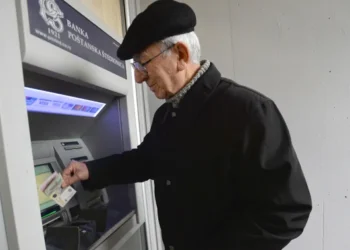 IZVOR: NOVOSTI, FOTO: TANJUG/ZORAN ŽESTIĆ