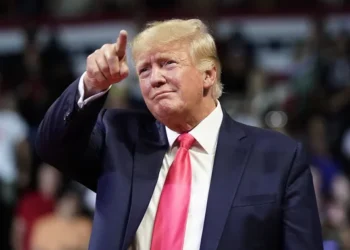 IZVOR: BLIC, FOTO: TANJUG AP/AP PHOTO/ROSS D. FRANKLIN, FILE