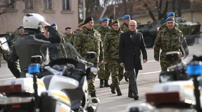 IZVOR: NSUZIVO.RS, FOTO: INSTAGRAM.COM/MILOSVUCEVIC_ODBRANA