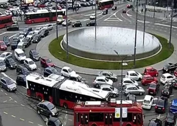 IZVOR: BLIC, FOTO: FOTO: NAXI KAMERA / SCREENSHOT