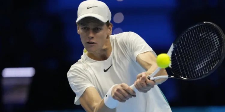 Janik Siner trijumfuje nad Stefanosom Cicipasom na otvaranju ATP turnira u Torinu