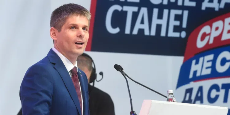 Brnabić i Gujon u Kragujevcu: Srbija ne sme da stane