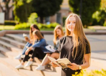 Beograd nagrađuje učenike i studente: Raspisan konkurs za 150 stipendija