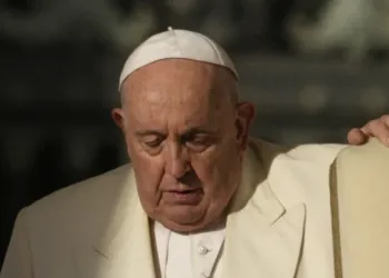 Papa Franja poziva na ukidanje fosilnih goriva na konferenciji COP28