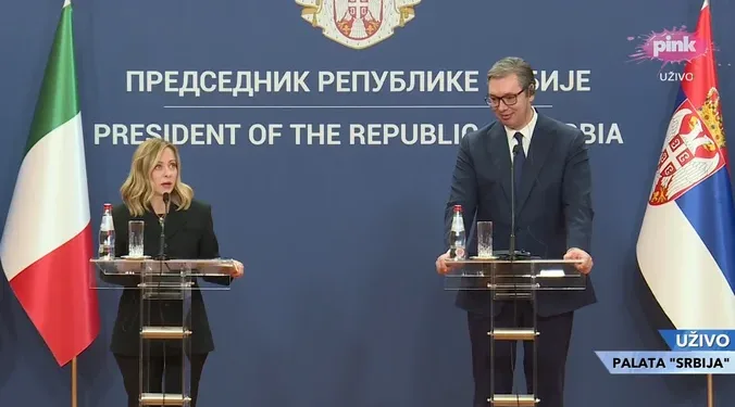 Predsednik Republike Srbije Aleksandar Vučić primio je danas predsednicu Vlade Republike Italije Đorđu Meloni, koja boravi u jednodnevnoj poseti Srbiji.
