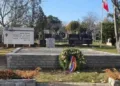 Spomenik srpskim vojnicima vraćen na staro mesto: Više od 4.000 ljudi potpisalo peticiju
