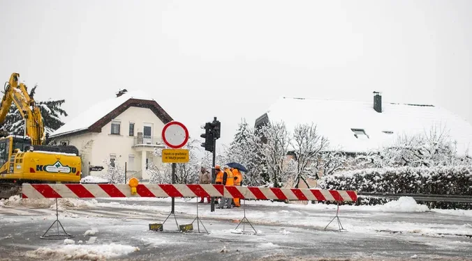 SLOVENIJU ZAVEJALO 2 METRA SNEGA: Nevreme napravilo ogroman haos širom Evrope CRKVE I ŠKOLE SE PRETVARAJU U SKLONIŠTA
