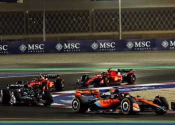 Oscar Piastri (AUS) McLaren MCL60.
07.10.2023. Formula 1 World Championship, Rd 18, Qatar Grand Prix, Doha, Qatar, Sprint Day.
- www.xpbimages.com, EMail: requests@xpbimages.com © Copyright: Batchelor / XPB Images