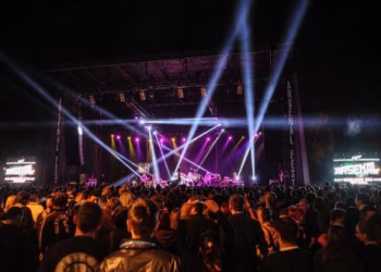 Foto: TANJUG/Foto: shutterstock.com/Zamrznuti tonovi, arhiva