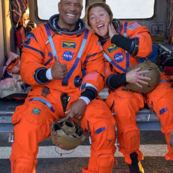 NASA Artemis Moonshot (3)