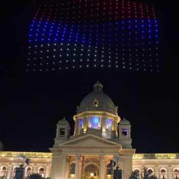 "DRON SHOW" IZNAD DOMA NARODNE SKUPTINE