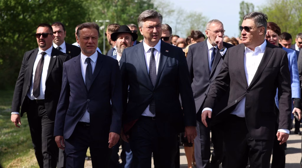 Foto: TANJUG/FOTO HINA/ DAMIR SENČAR