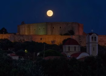 Foto: TANJUG/ AP Photo/Petros Giannakouris