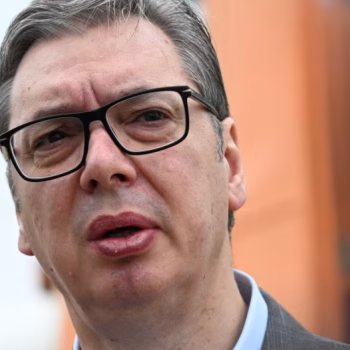 cropped-vucic-nista-se-nece-graditi-na-deliblatskoj-pescari-f-tanjug-ana-paunkovic.avif