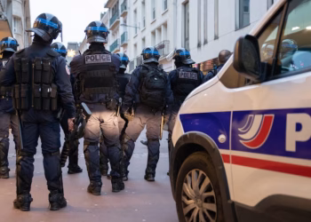 Foto: Tanjug/Shutterstock.com/Christophe Badouet, ilustracija